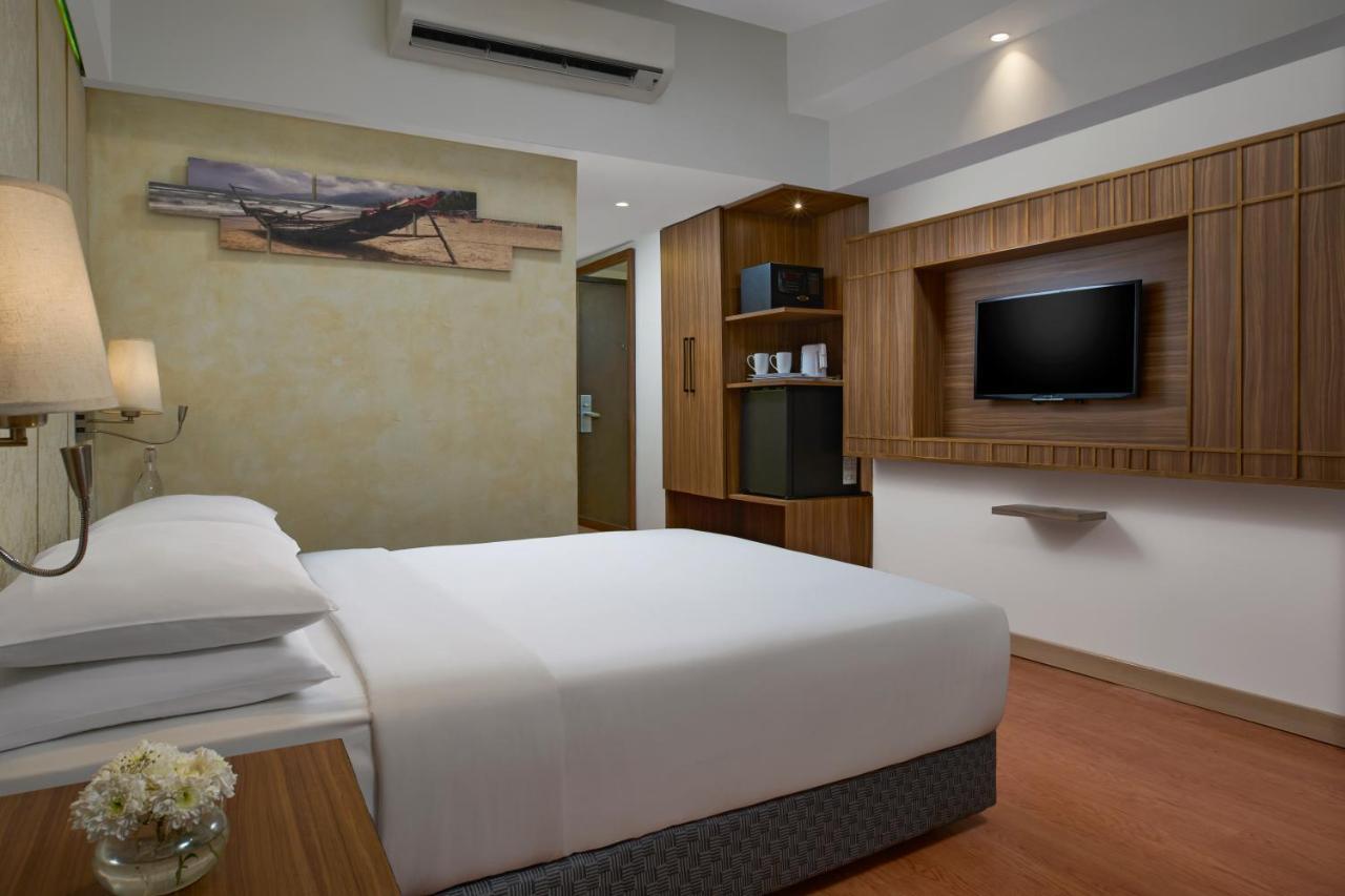 Park Inn By Radisson Goa Candolim Esterno foto