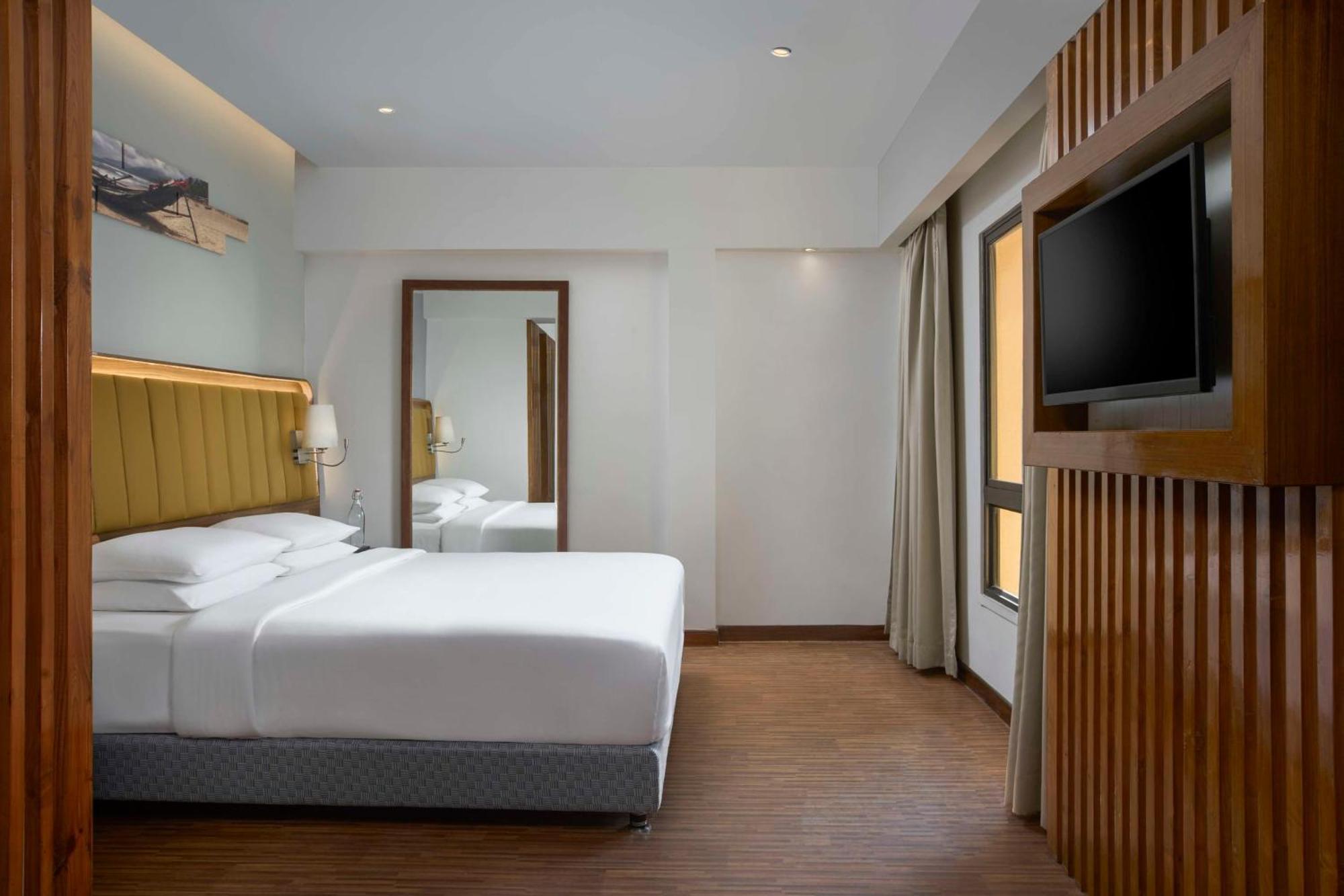Park Inn By Radisson Goa Candolim Esterno foto